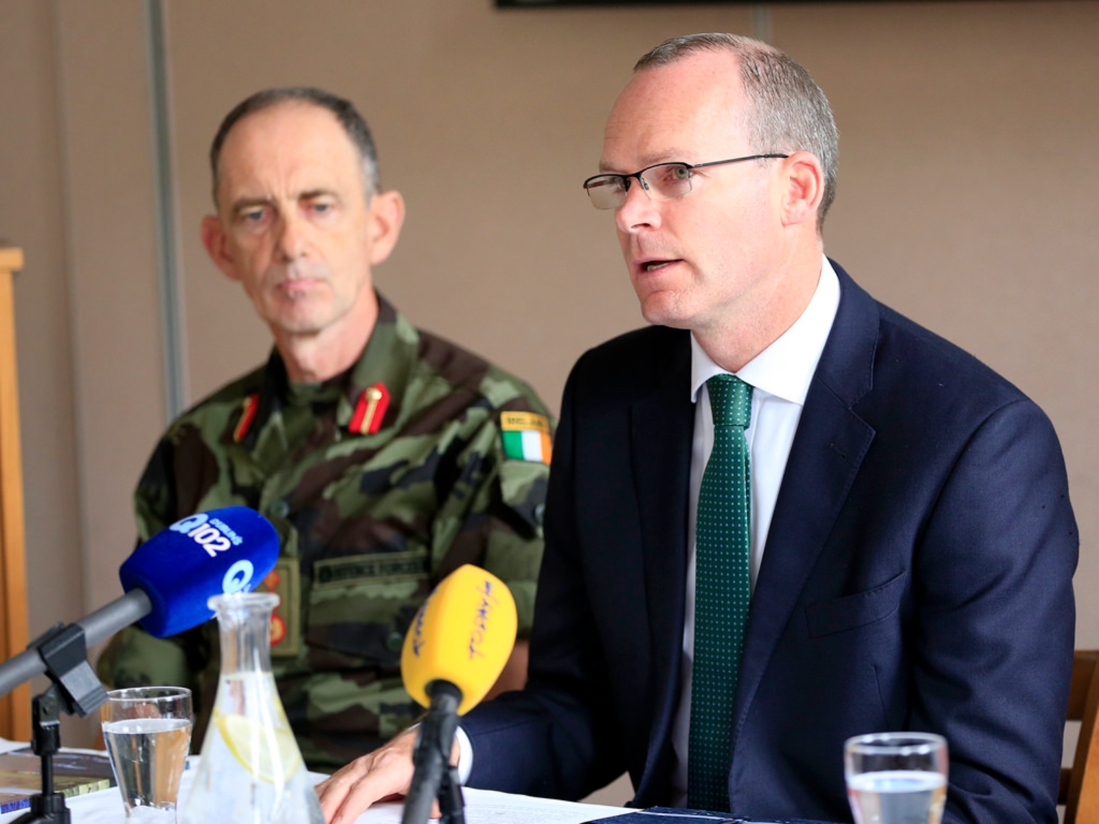 Simon_Coveney,_Minister_of_Defence (1)